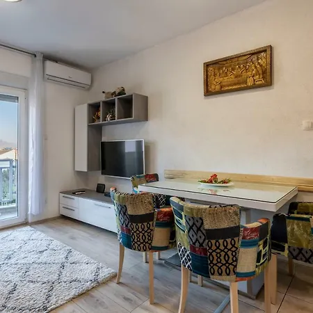 3 Bedroom Jure *