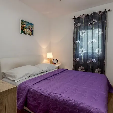 3 Bedroom Jure * Kaštela