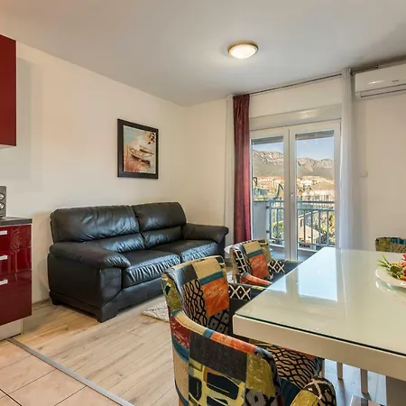3 Bedroom Jure *