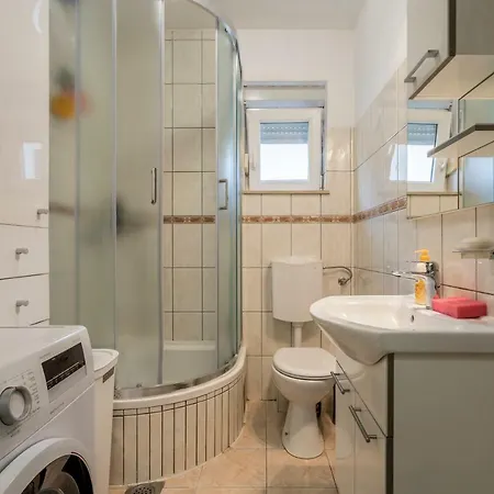 3 Bedroom Jure *